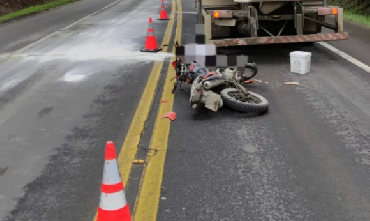 Acidente fatal na BR-470: motociclista morre em colisão traseira