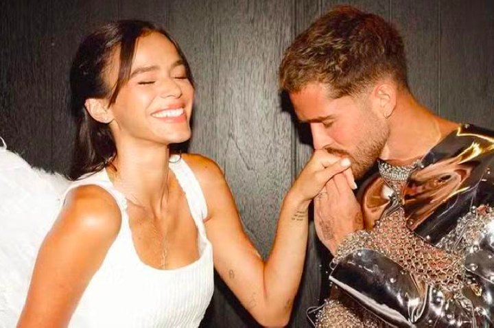 Bruna Marquezine e João Guilherme anunciam fim do namoro.