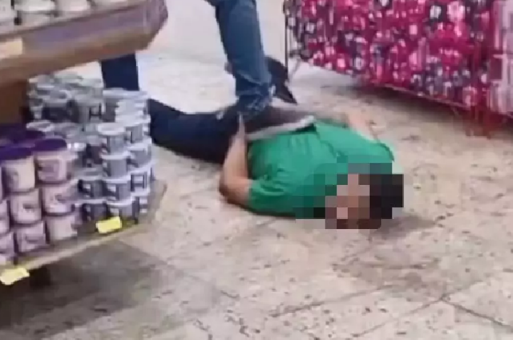Funcionário mata colega a facadas dentro de supermercado
