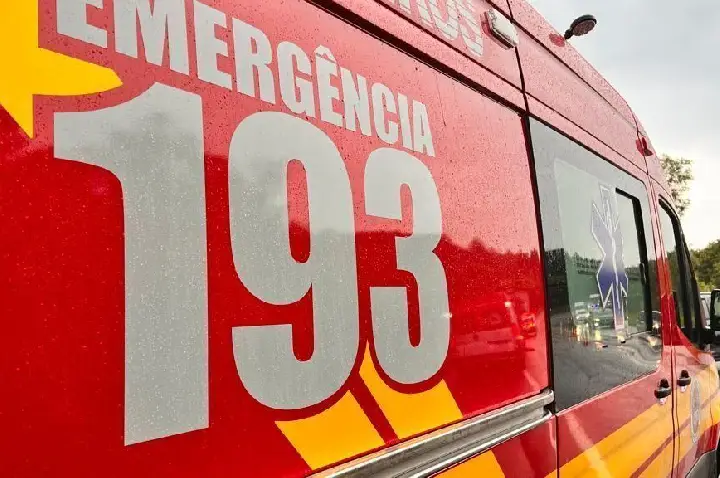 Jovem de 14 anos fica ferido após desabamento de quiosque em Linha Vitória, Ouro