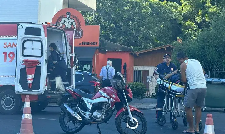 Motociclista fica ferido em acidente no centro de Joaçaba