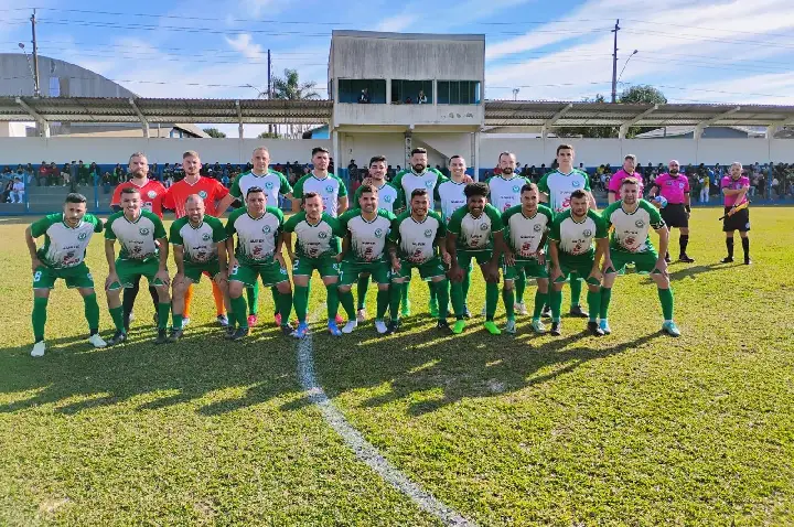 Pinheiros F.C. Conquista Campeonato Municipal com Estádio Lotado e se Torna o Maior Vencedor da História