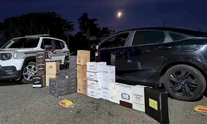 Polícia Militar apreende veículo com mais de 200 garrafas de vinho