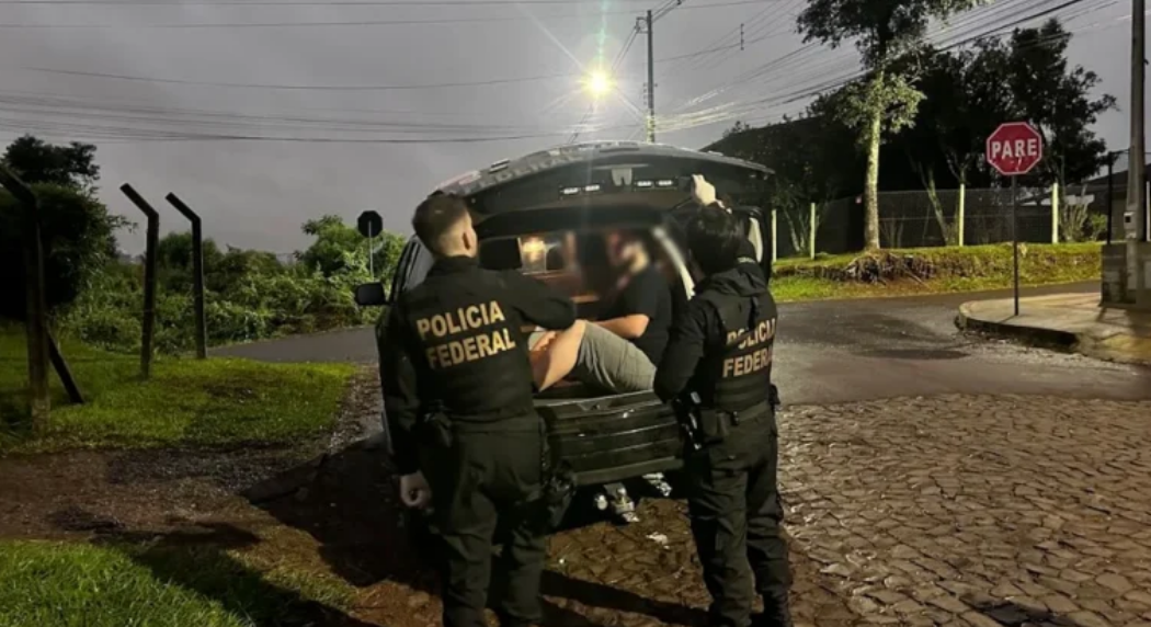 Operação da Polícia Federal contra tráfico de drogas e armas realizada no PR, SC e RS