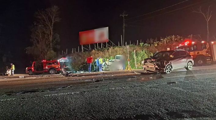 Colisão entre carros deixa homem morto e dois feridos no Norte de SC