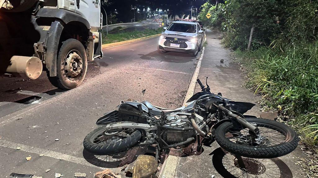 Motociclista atropela idoso na calçada e apanha de populares em Joaçaba