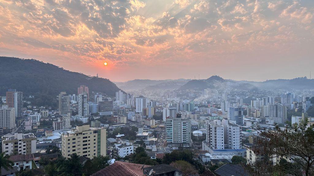 Semana terá sol, calor e volta da chuva