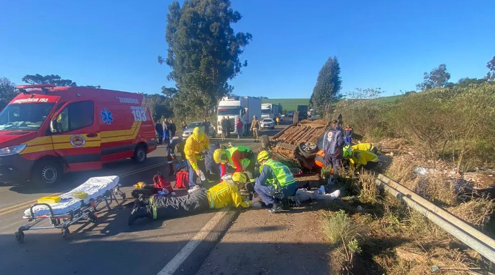 URGENTE: Grave acidente no Contorno Viário deixa cinco pessoas feridas em Chapecó