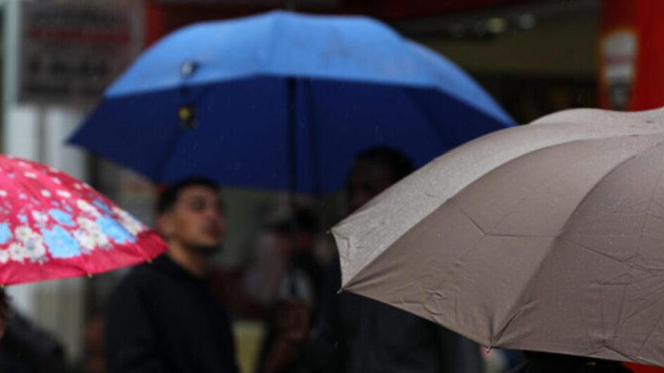 Chuva diminui em SC, mas quinta-feira deve ser de temperaturas amenas e nebulosidade