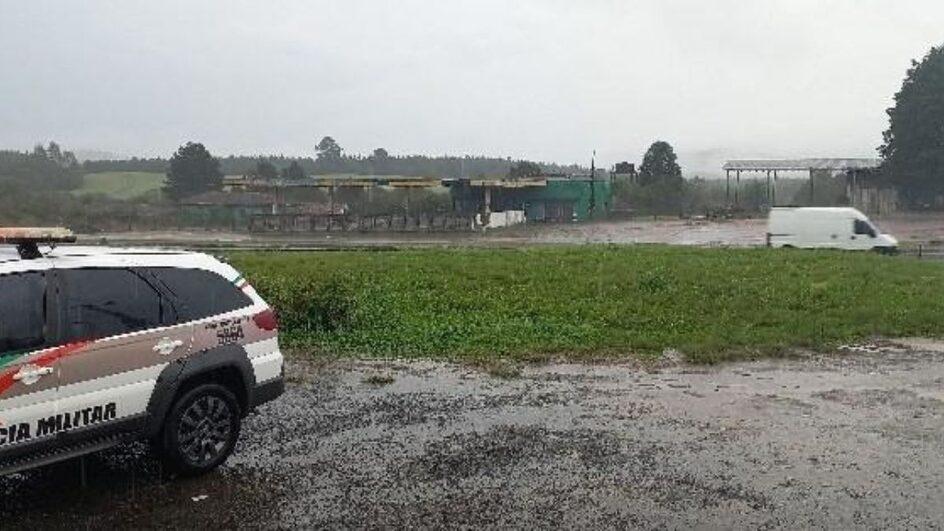 Corpo em decomposição é encontrado em posto de combustível abandonado em SC