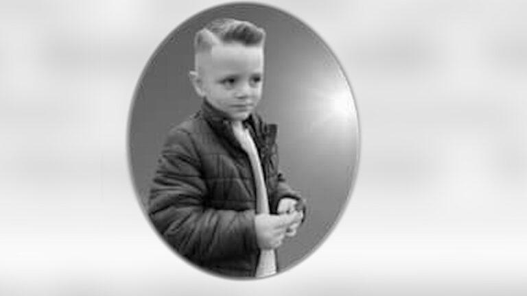 Menino de 4 anos morre após pneu solto de caminhão cair sobre ele durante brincadeira, no PR