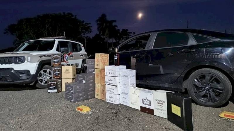 Polícia Militar apreende veículo com mais de 200 garrafas de vinho