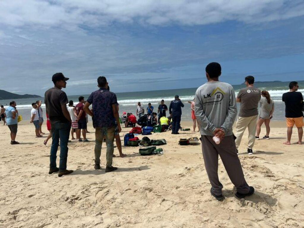 Seguem as buscas pelo menino de Videira desaparecido no mar em praia catarinense