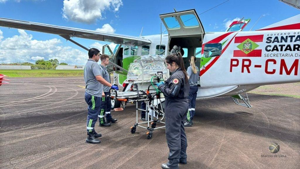 Aeronave da saúde realiza transferência de recém-nascido prematuro até Joaçaba