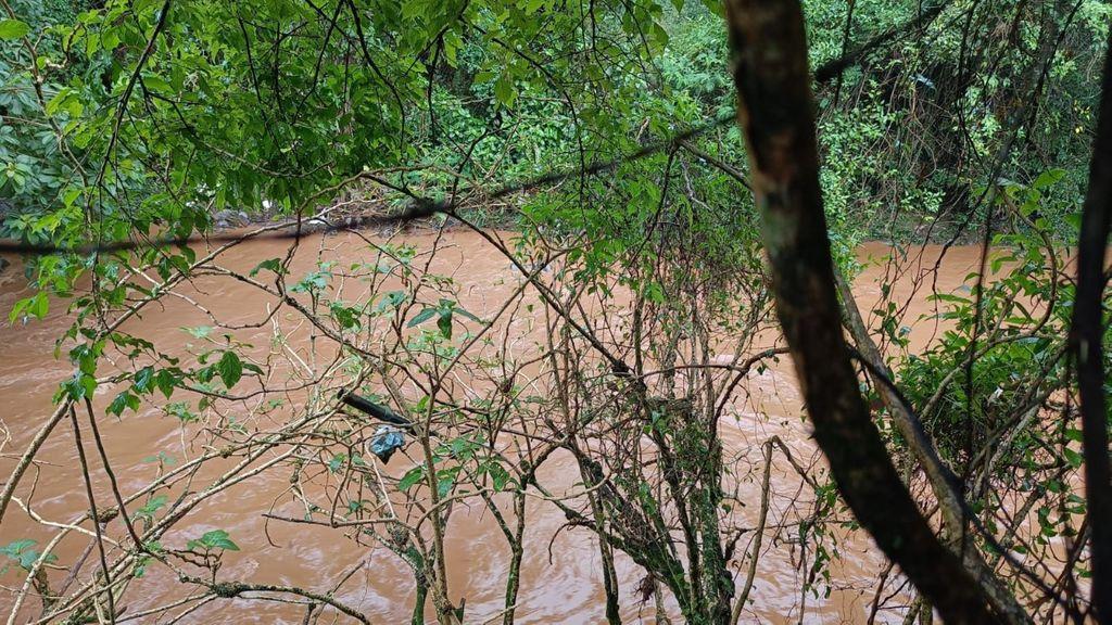 Servidor da Prefeitura de Concórdia resgata duas idosas da correnteza de rio durante chuvarada