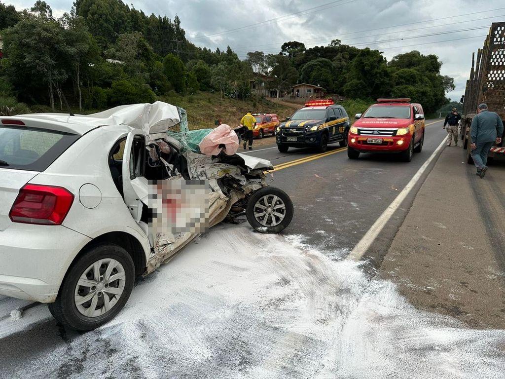 Jovem fica ferida em grave acidente na BR-470, em Brunópolis