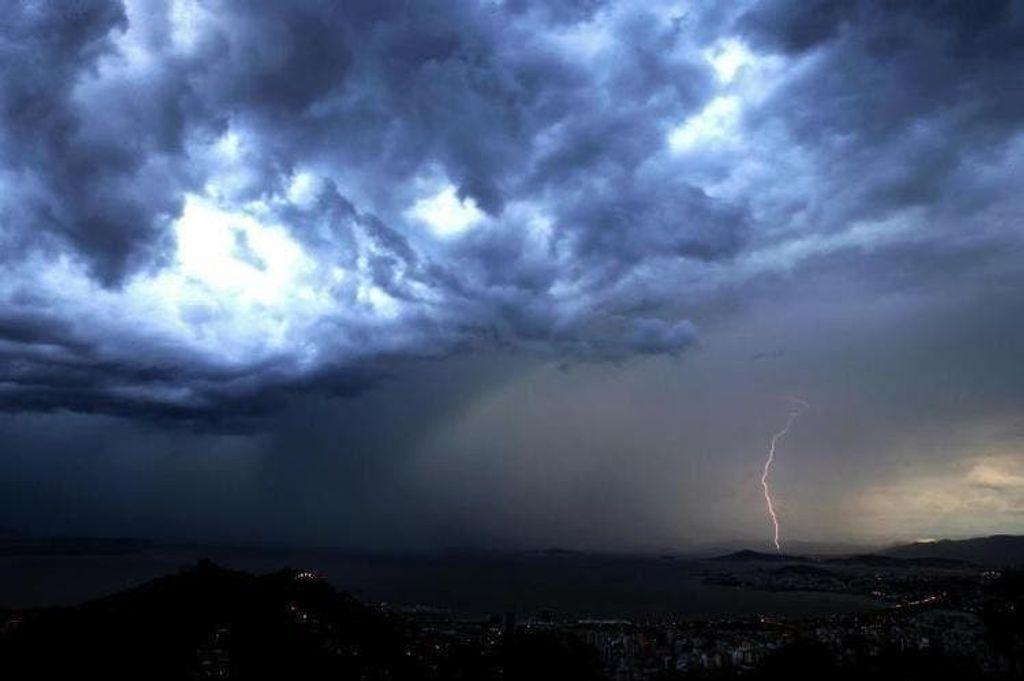 Chuva e temporais de verão estão de volta e devem atingir o Oeste a partir de hoje